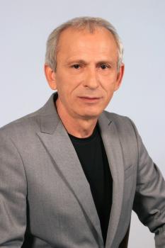 Коллектив ДонГУ поздравляет с 70-летием доктора экономических наук, профессора кафедры экономической теории Александра Чаусовского 