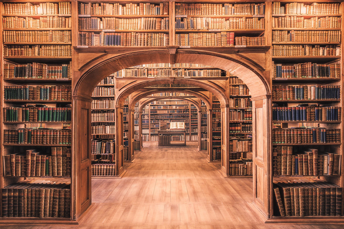 Научная библиотека приглашает на выставку книг, которым исполнилось 100 лет с момента издания 